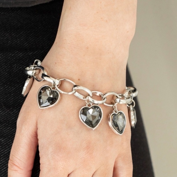 Paparazzi Silver Heart Charm Bracelet - Picture 1 of 4